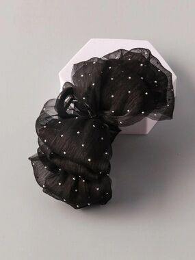 Midnight Pearl Claw Clip